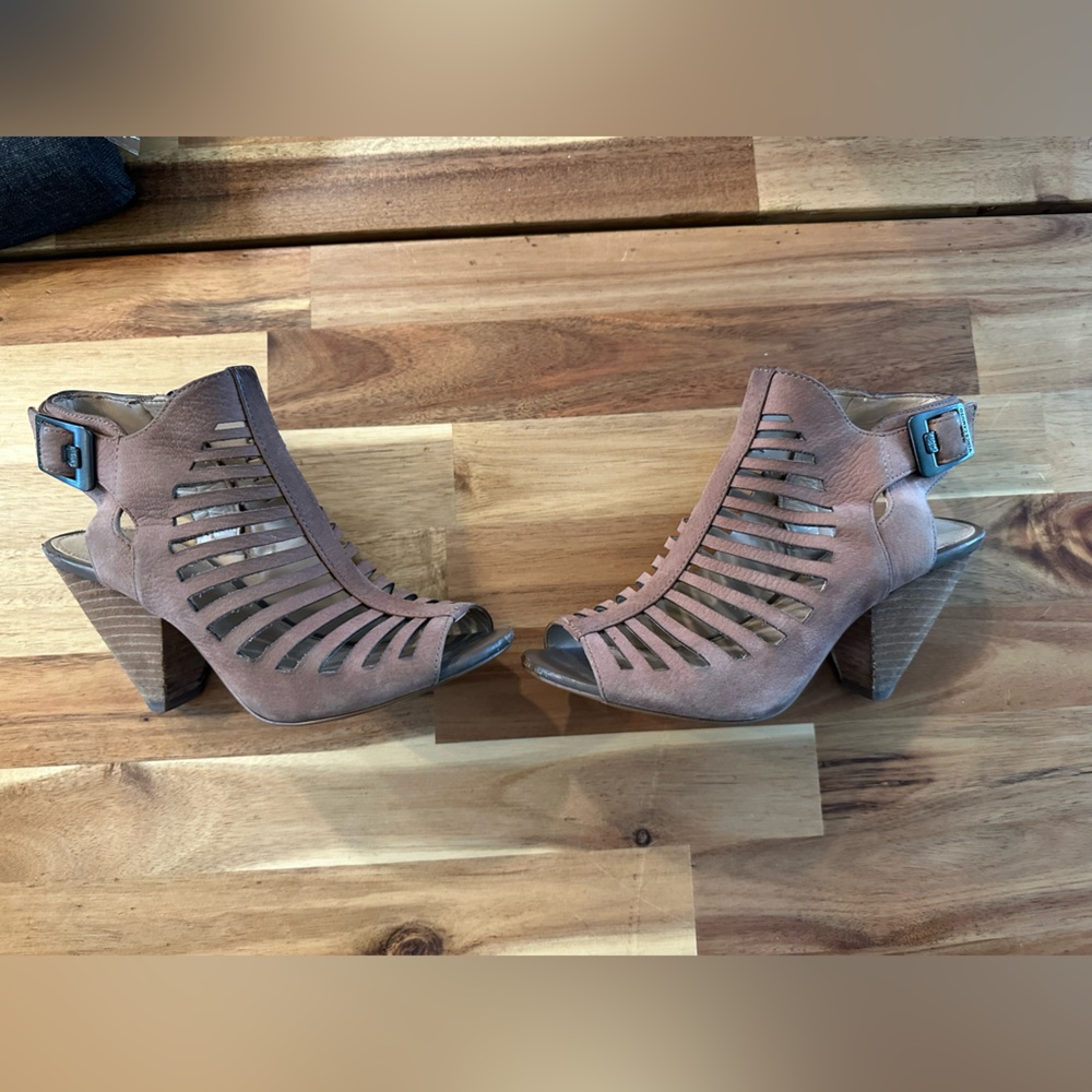 Vince Camuto Open Toe, Open Heel Camel Color Shoe… - image 4